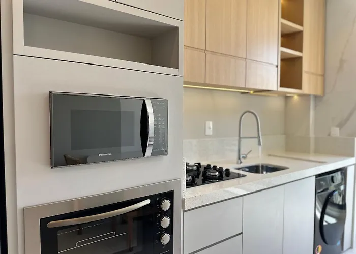 Apartamento Alto Padrao Em Bombinhas A 70 Metros Da Praia, Com Piscina Aquecida, Sala De Jogos, Academia E Espaco Kids!!
